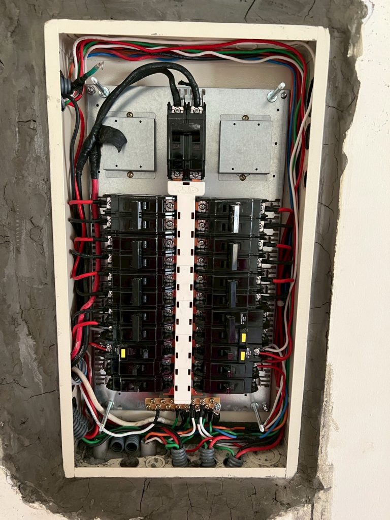 老屋換電線如何提升安全?夏季用電危機一次解析 老屋換電線如何提升安全?夏季用電危機一次解析