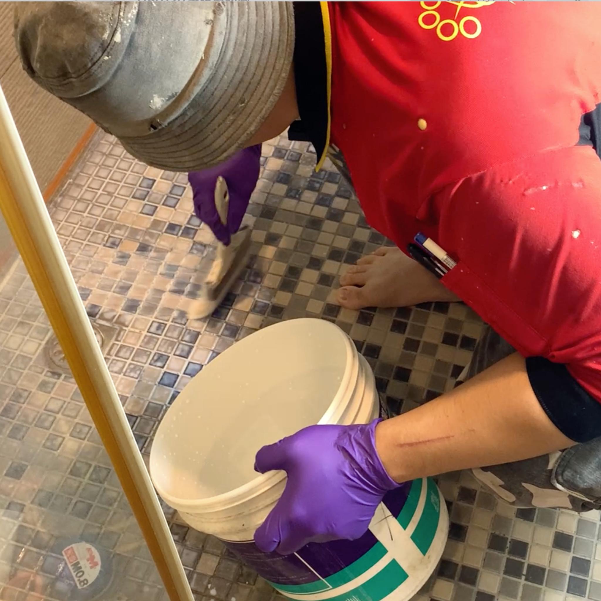 浴室地板積水不乾怎麼處理？不用打掉重做也能改善