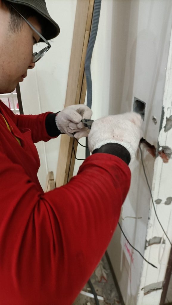 電線重拉費用行情|老屋電路更新價格整理 亞設修繕工程