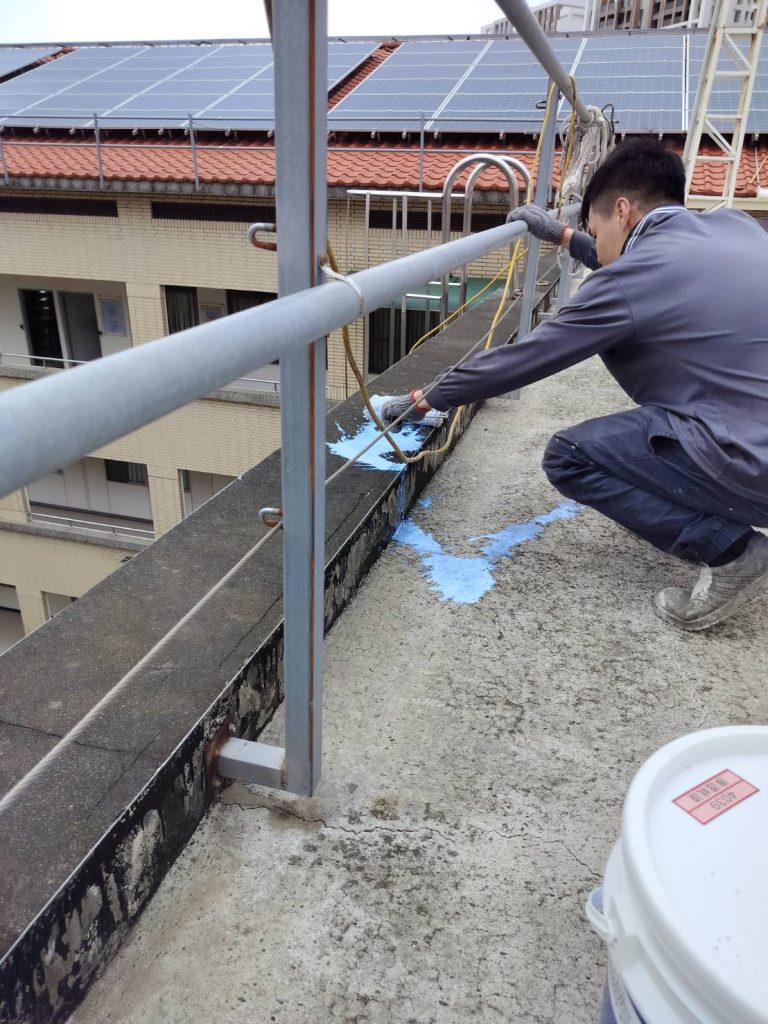 屋頂漏水一定要整片重做?局部止漏與防水工程怎麼選 亞設修繕-屋頂防水工程
